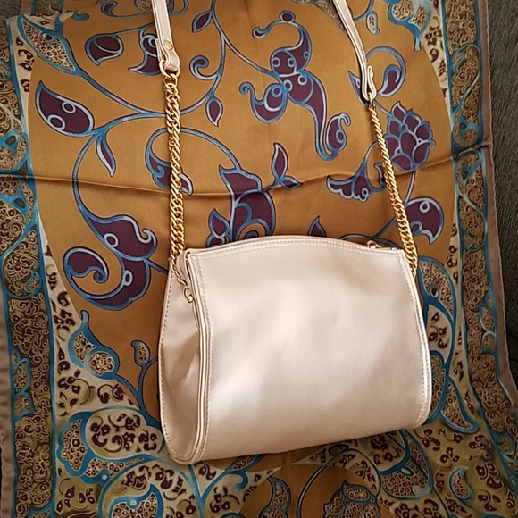 GOLD SHOULDER BAG - Picture 2 of 8